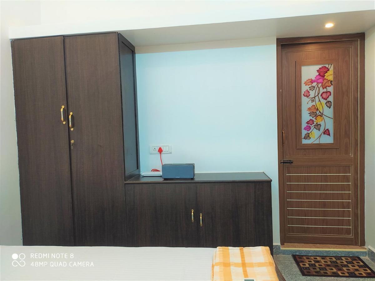 Criston Home Stay Madurai Bagian luar foto